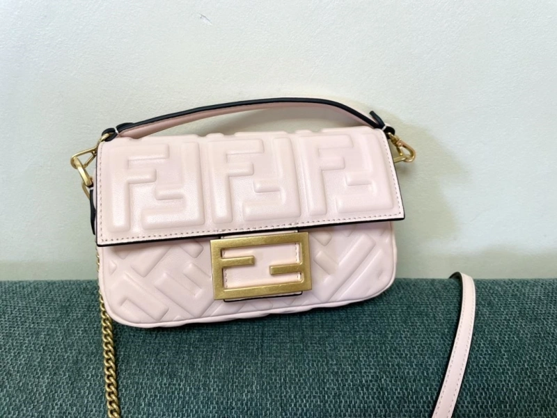 F**di baguette bags 4222c-0295