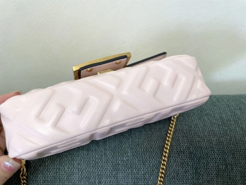 F**di baguette bags 4222c-0295