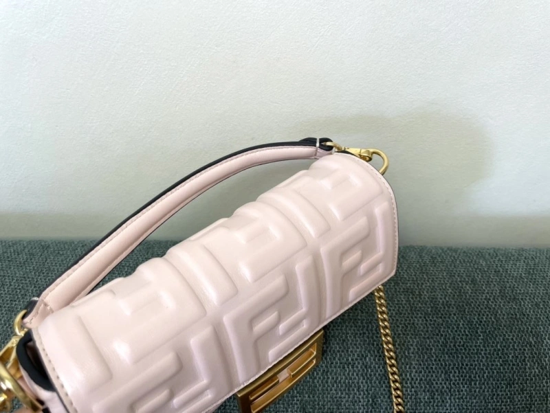 F**di baguette bags 4222c-0295