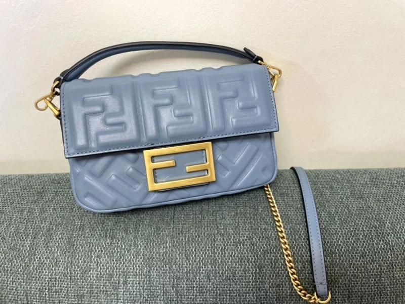 F**di baguette bags 4222c-0296