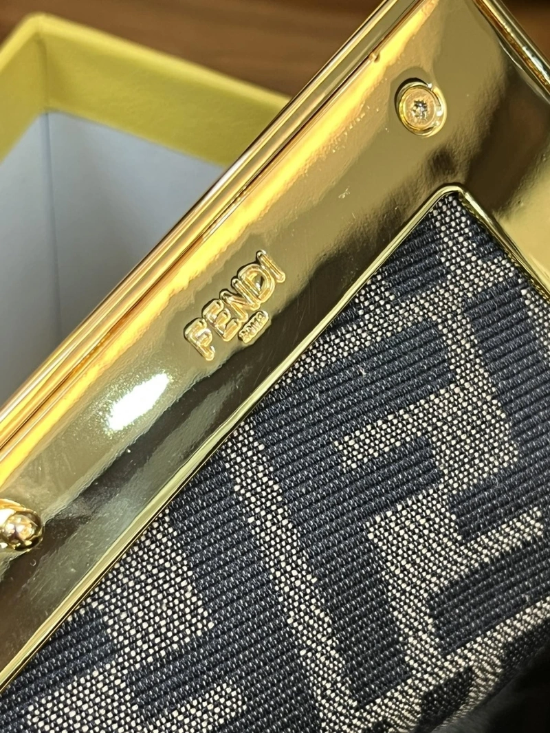 F**di first bags 4222c-0364