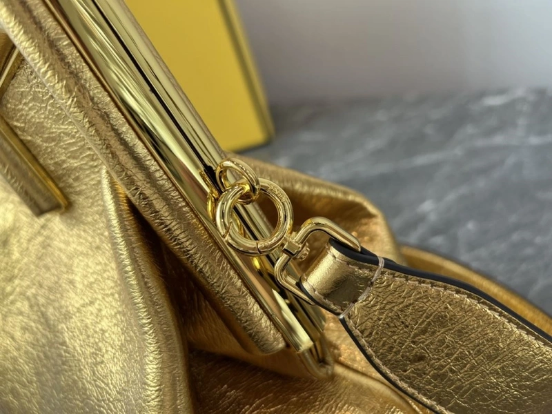 F**di first bags 4222c-0376