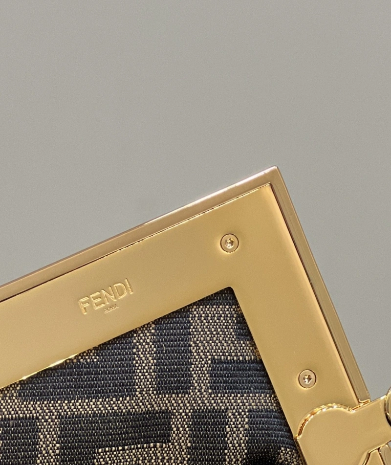 F**di first bags 4222c-0378