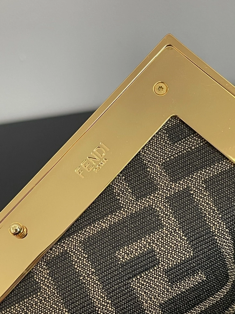 F**di first bags 4222c-0379