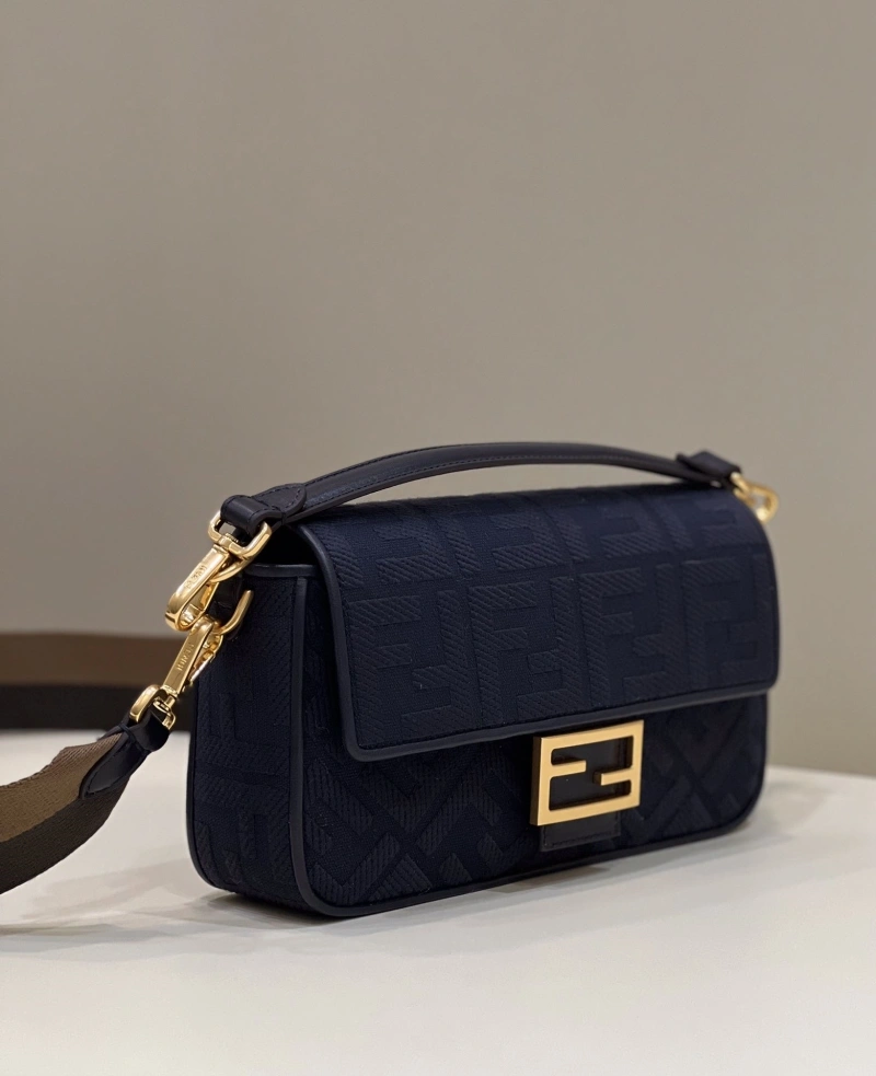 F**di baguette bags 4222c-0384