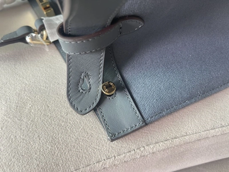 F**di shopping bags 4222c-0438