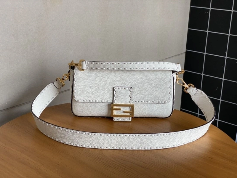 F**di baguette bags 4222c-0440