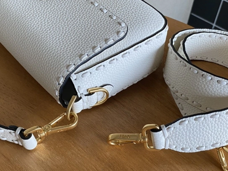F**di baguette bags 4222c-0440