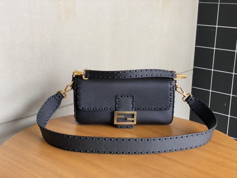 F**di baguette bags 4222c-0441