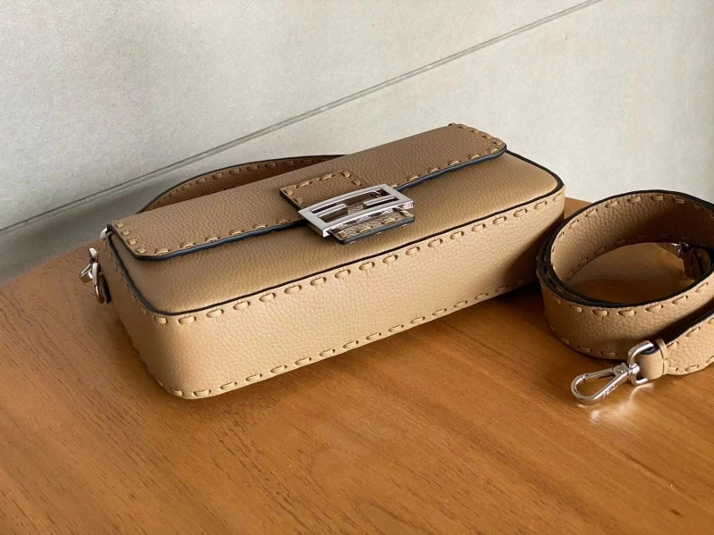 F**di baguette bags 4222c-0442