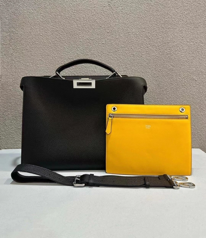 F**di shopping bags 4222c-0495