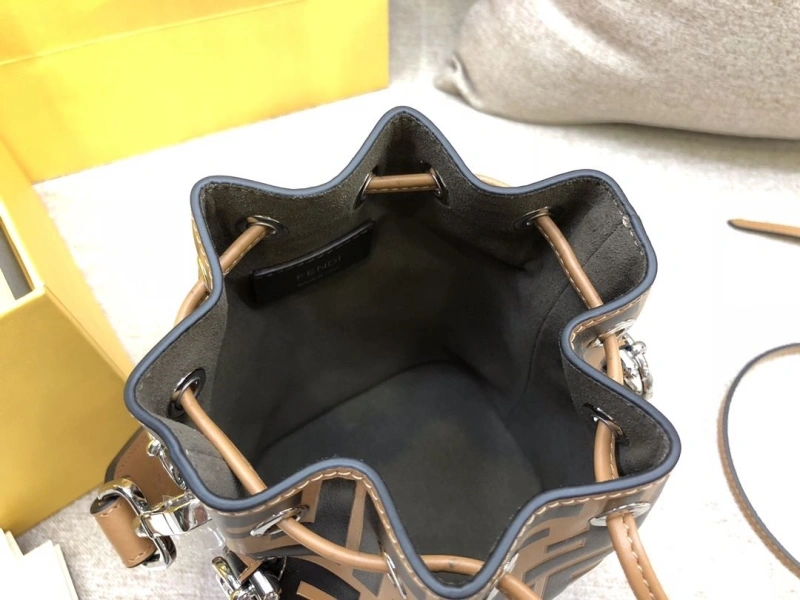 F**di bucket bags 4222c-0508