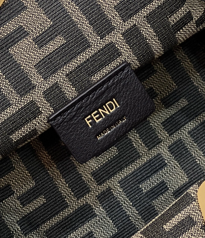 F**di first bags 4222c-0556