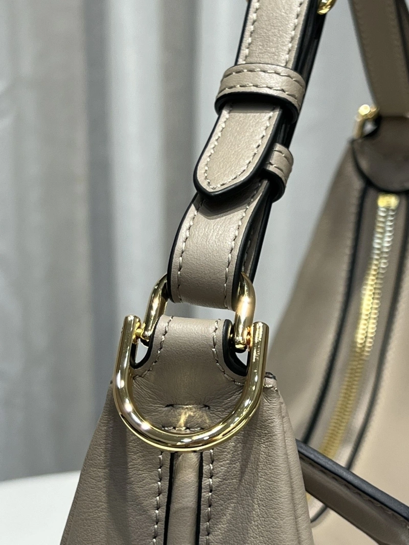 F**di top handle bags 4222c-0600