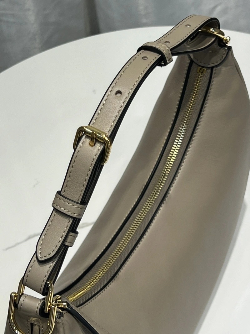 F**di top handle bags 4222c-0600