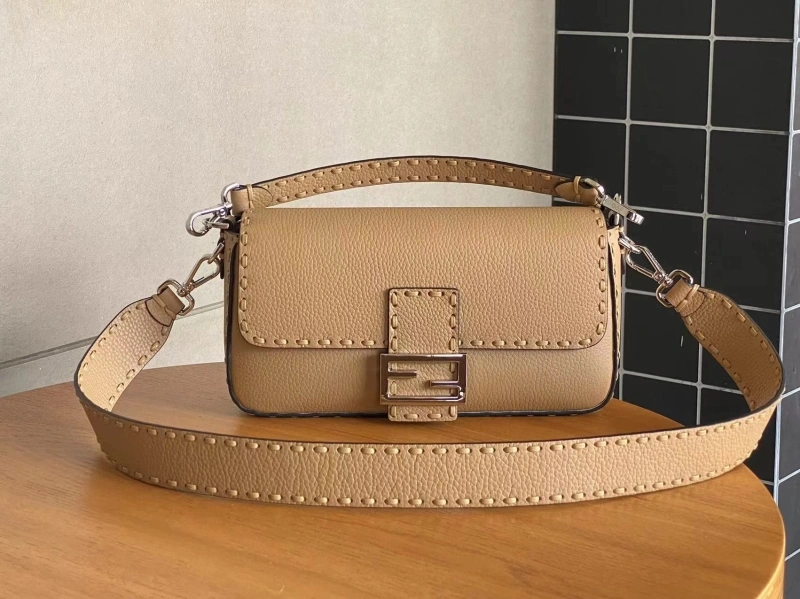 F**di baguette bags 4222c-0607