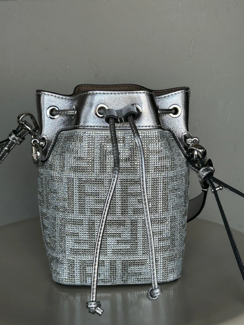 F**di bucket bags 4222c-0617