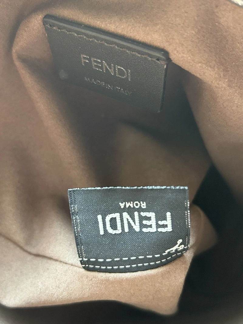 F**di bucket bags 4222c-0617