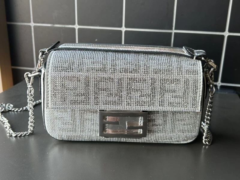 F**di baguette bags 4222c-0618