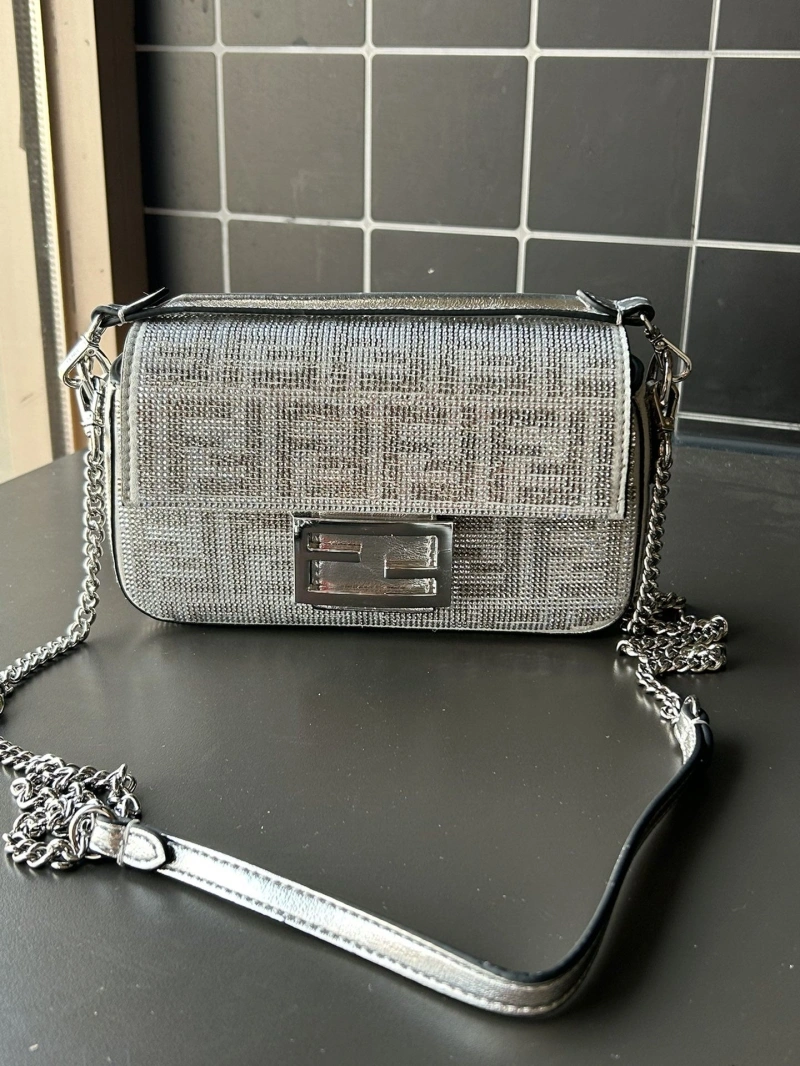 F**di baguette bags 4222c-0618