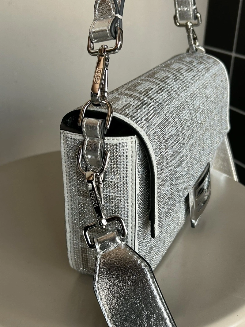 F**di baguette bags 4222c-0619