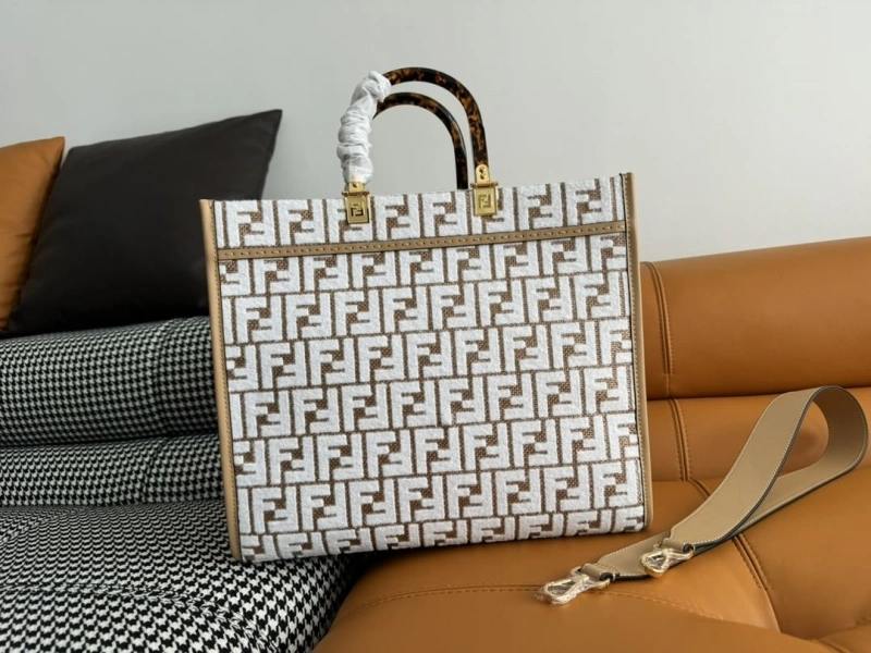 F**di shopping bags 4222c-0638