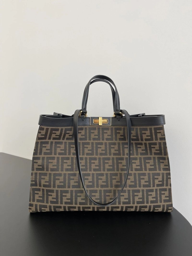 F**di shopping bags 4222c-0683