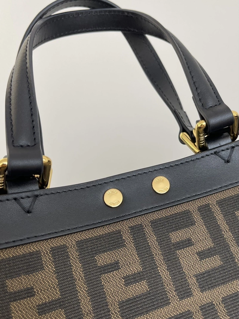 F**di shopping bags 4222c-0683
