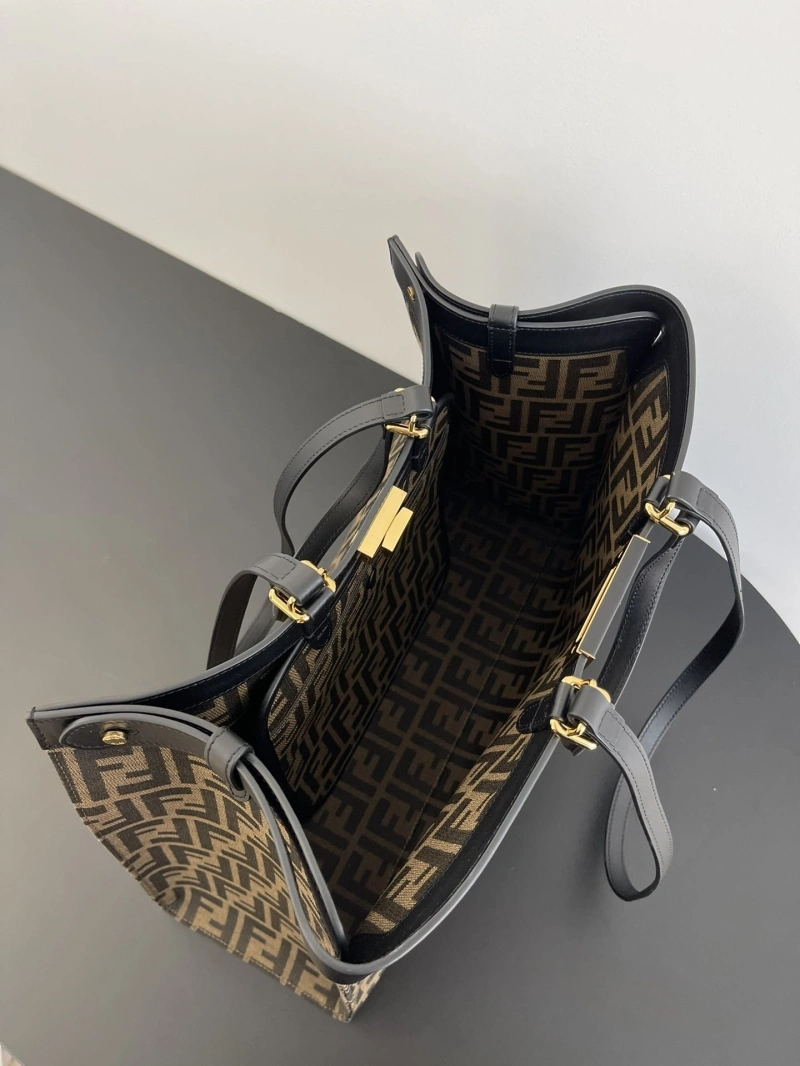 F**di shopping bags 4222c-0683