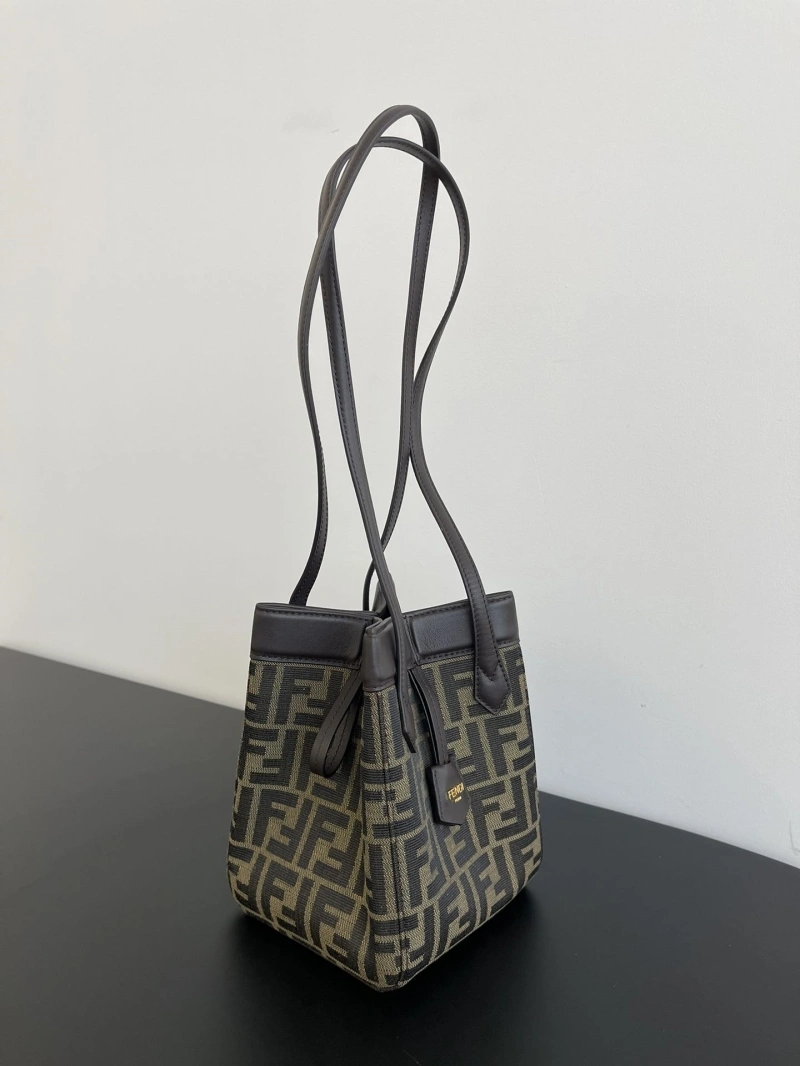 F**di shopping bags 4222c-0698
