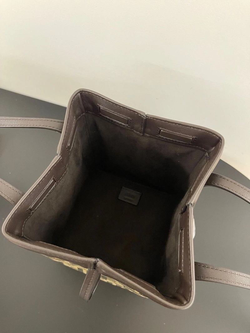 F**di shopping bags 4222c-0698