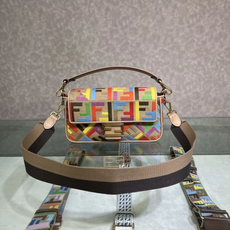 F**di baguette bags 4222c-0702