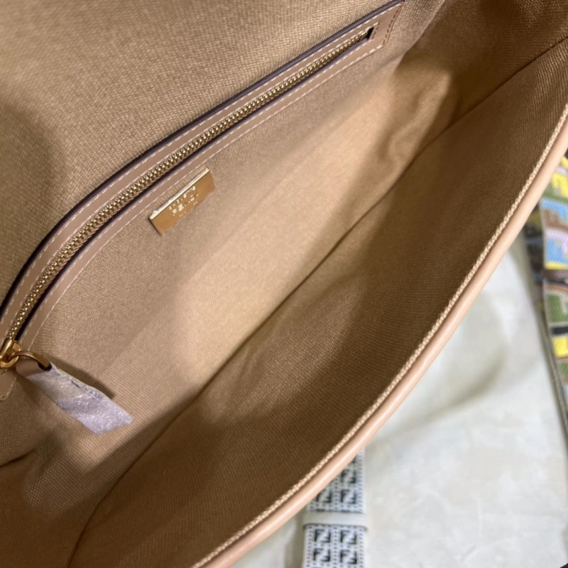 F**di baguette bags 4222c-0702