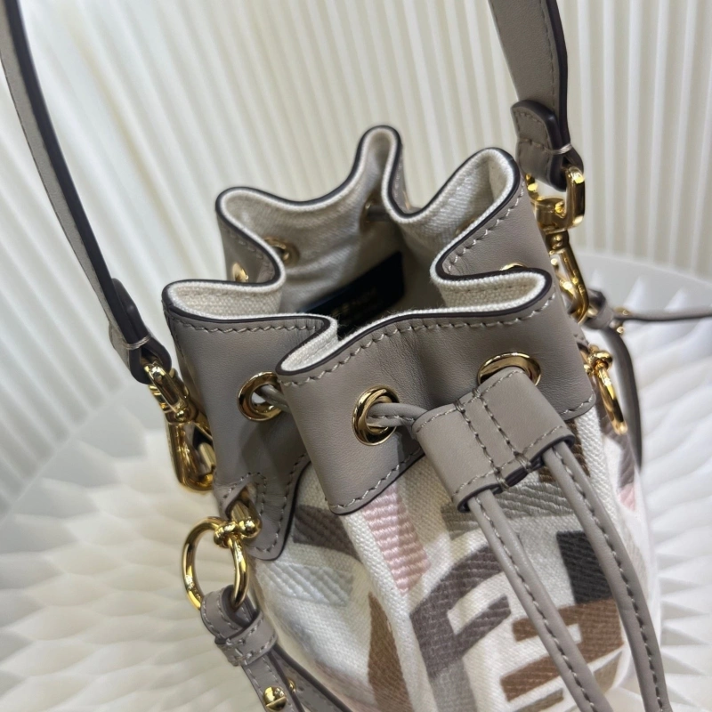 F**di bucket bags 4222c-0704