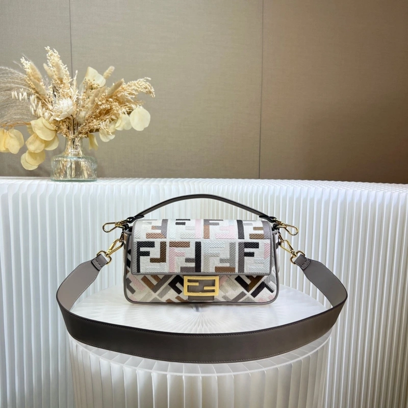 F**di baguette bags 4222c-0705