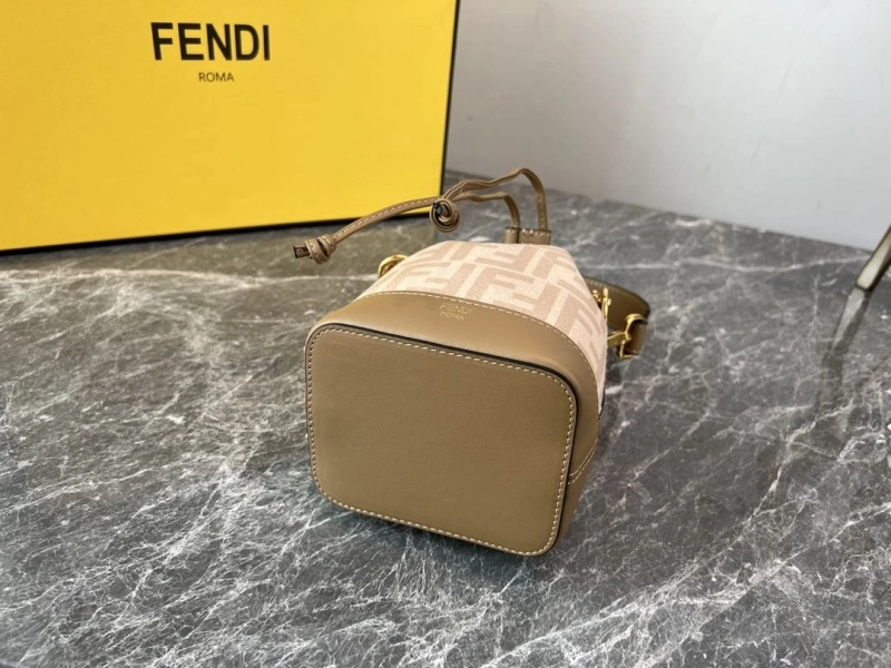 F**di bucket bags 4222c-0709