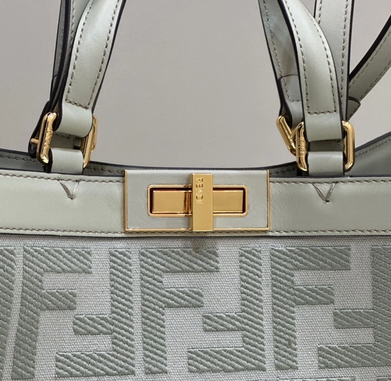 F**di shopping bags 4222c-0716