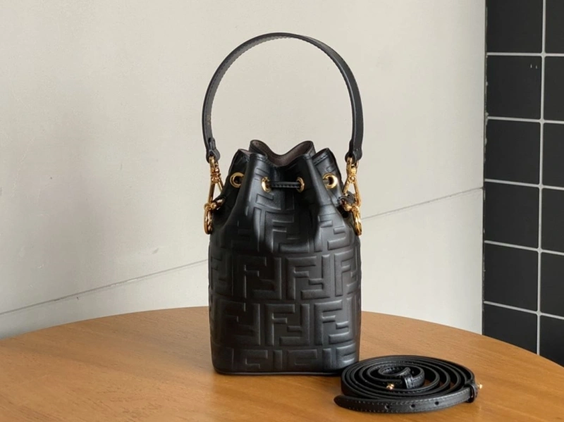 F**di bucket bags 4222c-0764