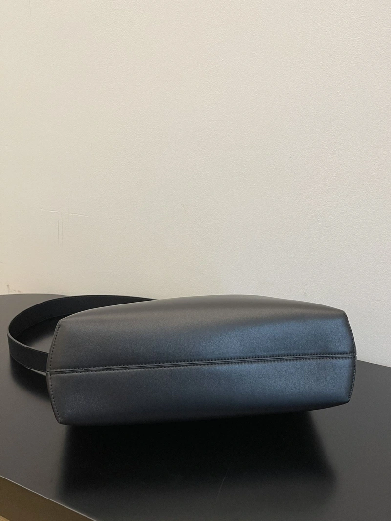 F**di first bags 4222c-0777