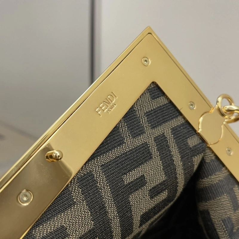 F**di first bags 4222c-0778