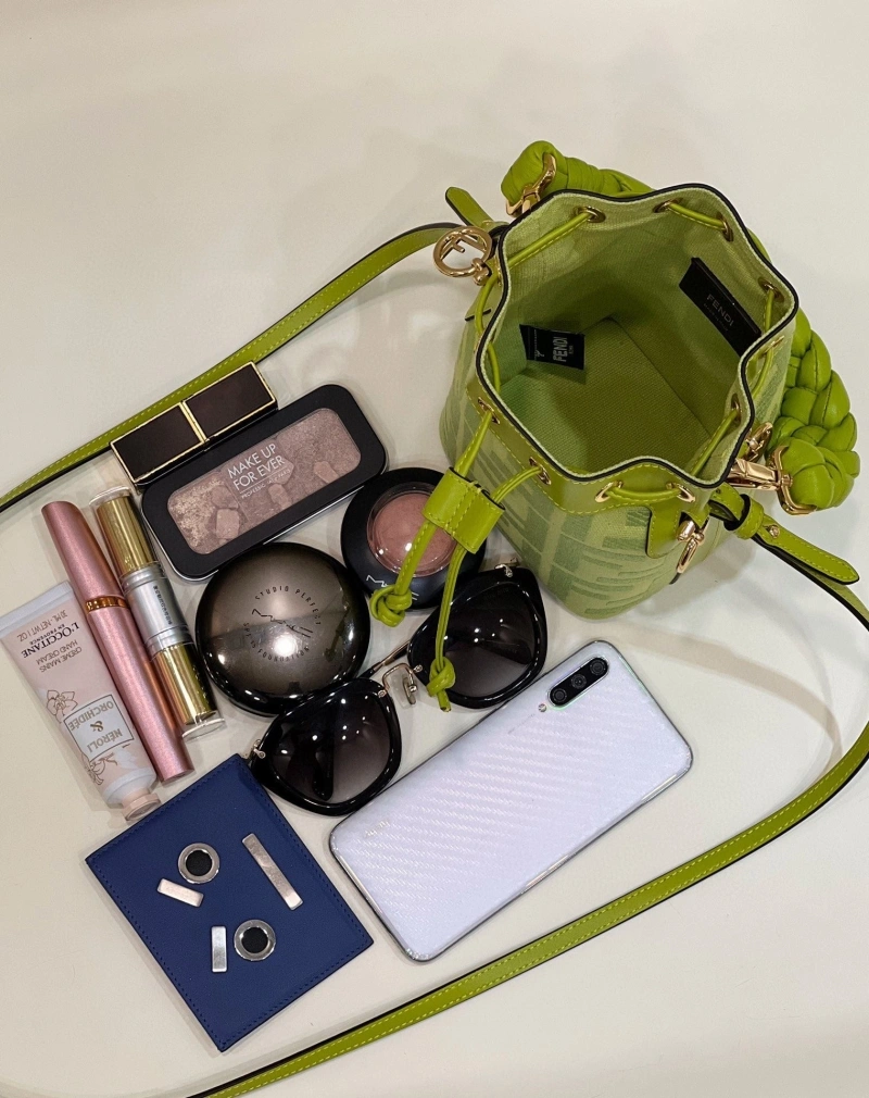 F**di bucket bags 4222c-0808