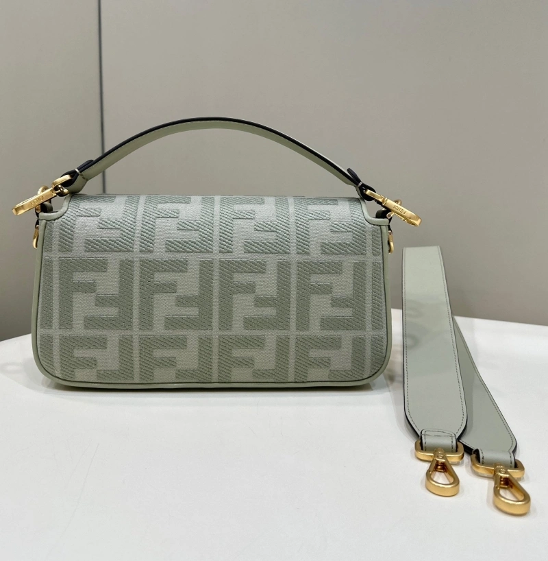 F**di baguette bags 4222c-0816