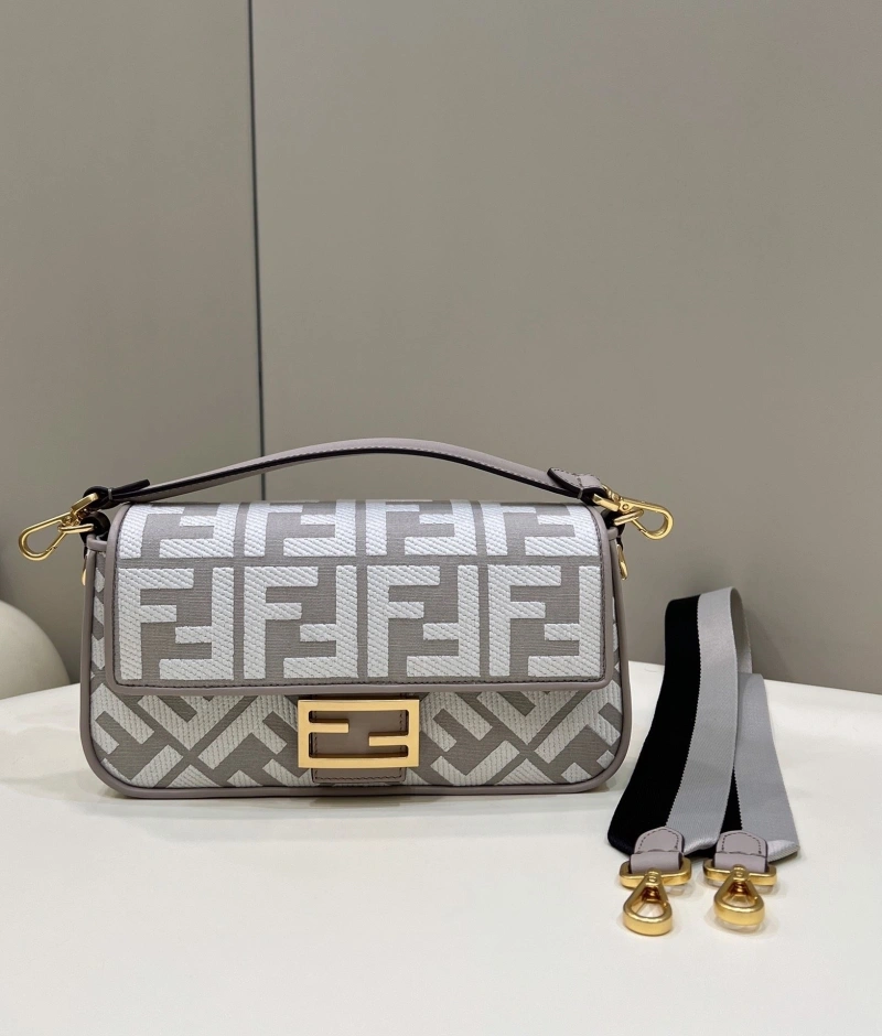 F**di baguette bags 4222c-0817