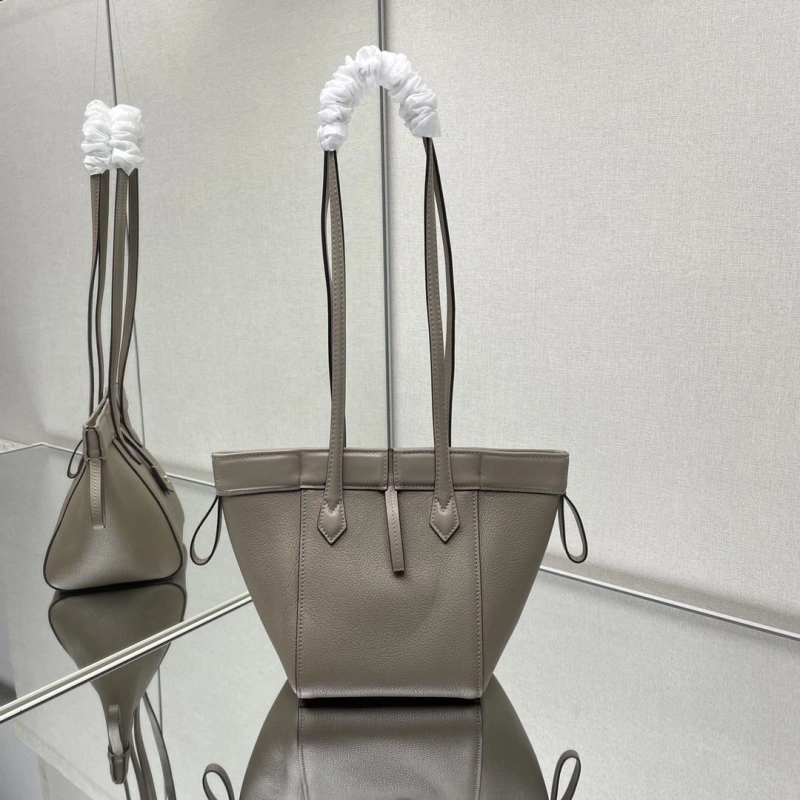 F**di shopping bags 4222c-0819