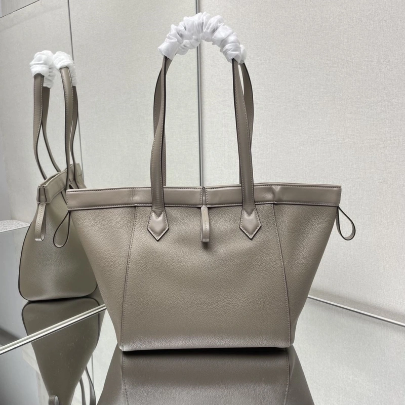 F**di shopping bags 4222c-0821