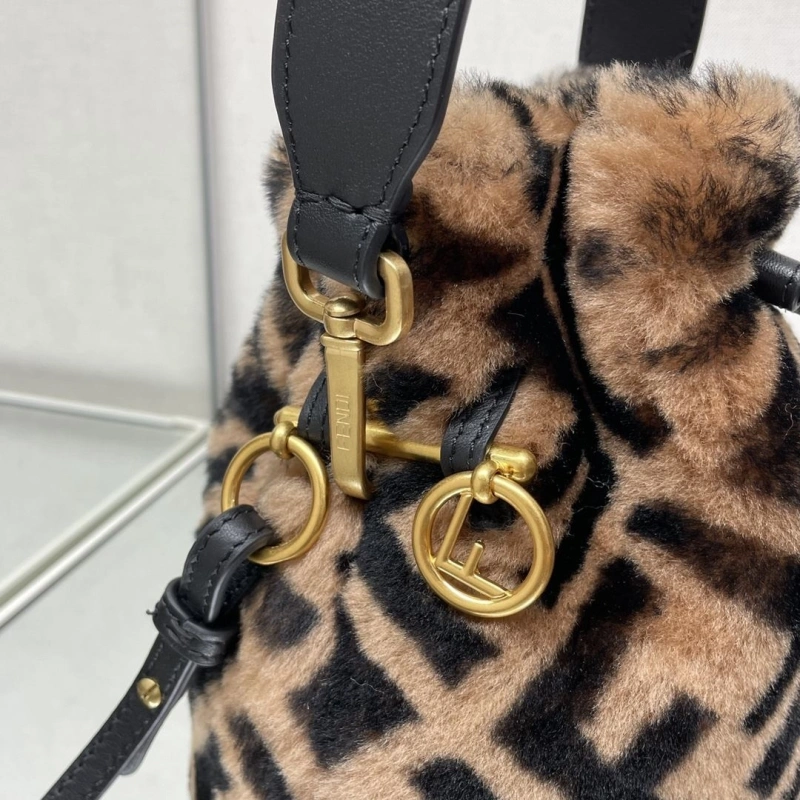F**di bucket bags 4222c-0825