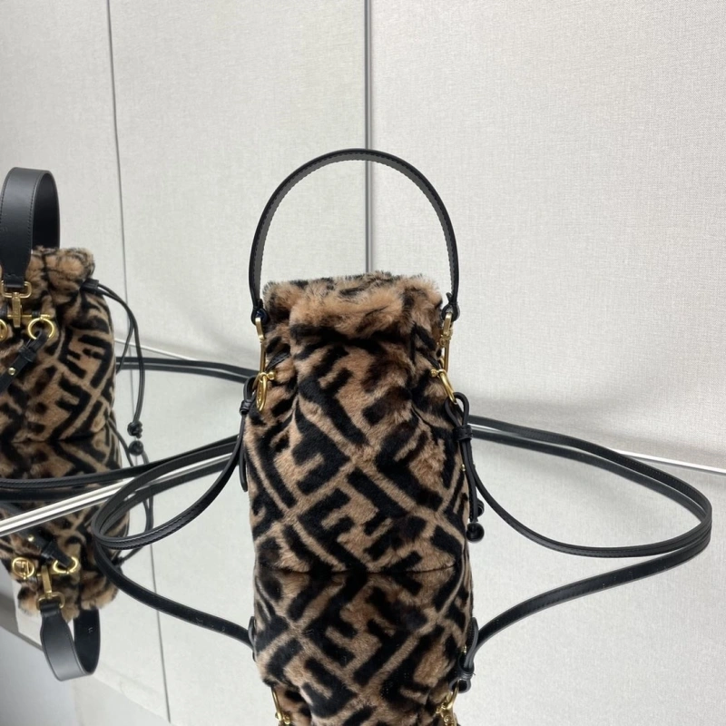 F**di bucket bags 4222c-0825