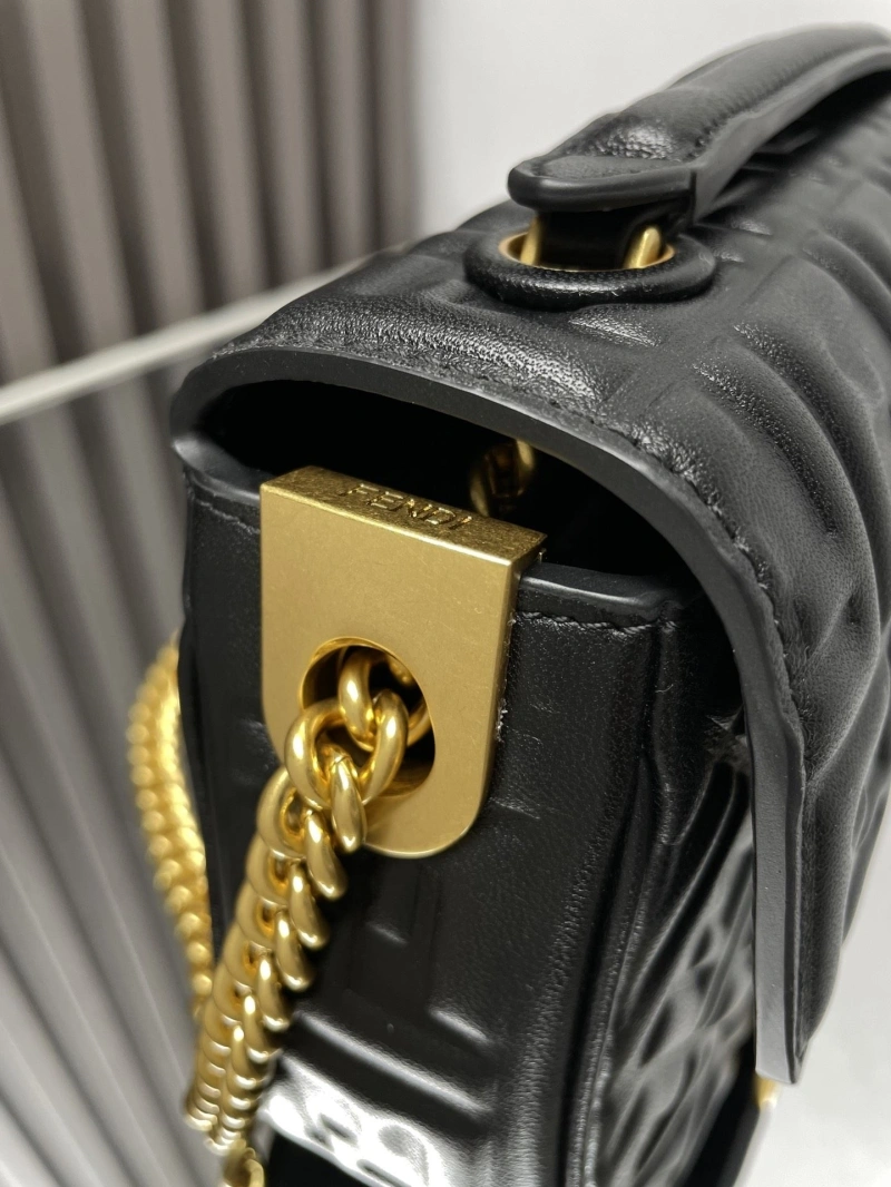 F**di baguette bags 4222c-0831