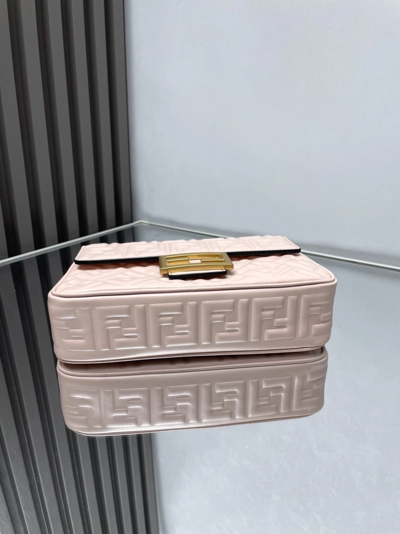 F**di baguette bags 4222c-0833