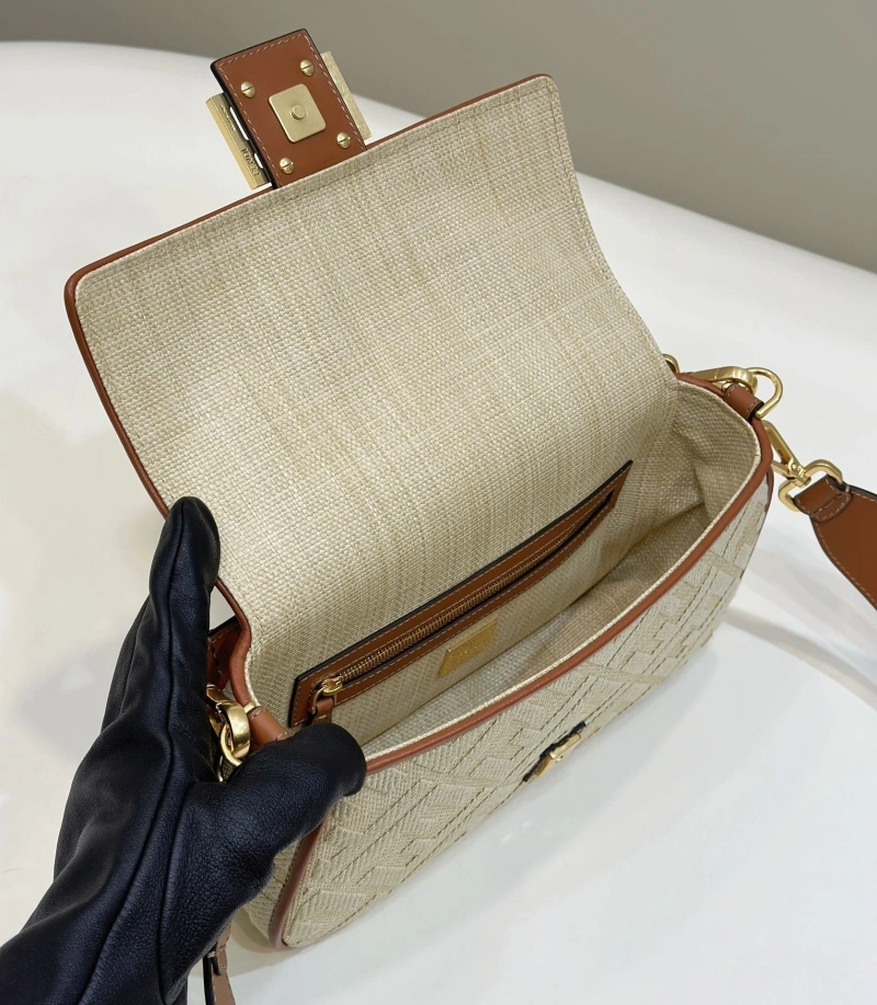 F**di baguette bags 4222c-0842